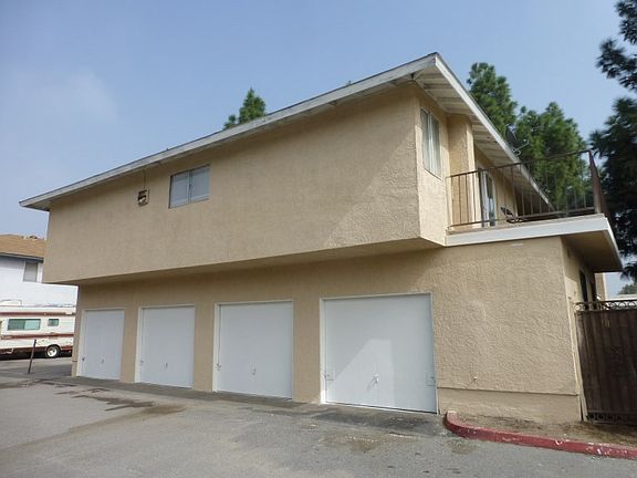 2nd image of 1209 Oxford Dr