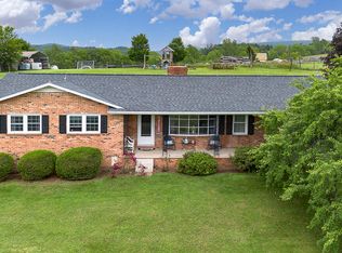 339 Finley Rd, Raphine, VA 24472