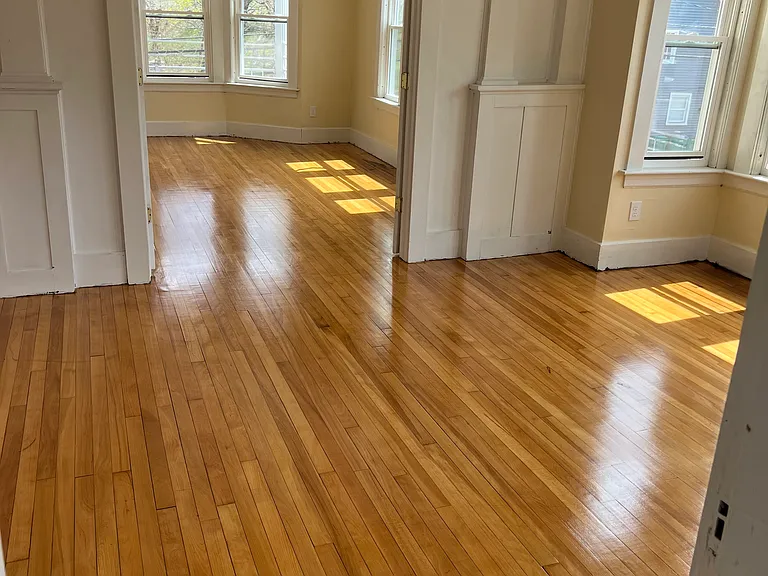205 Rollstone St #2R — Photo 7
