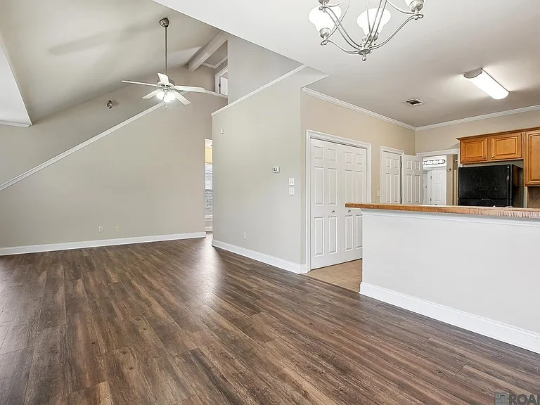 7300 Burbank Dr #31 — Photo 4