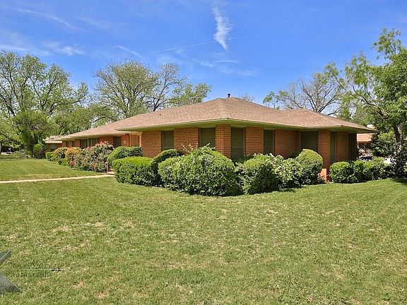 3rd image of 317 Elm Cove Dr