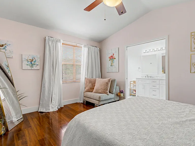 1545 Seagrape Way — Photo 31