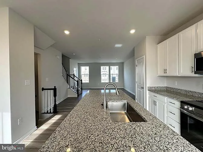 11019 Barnard Pl #1 — Photo 4