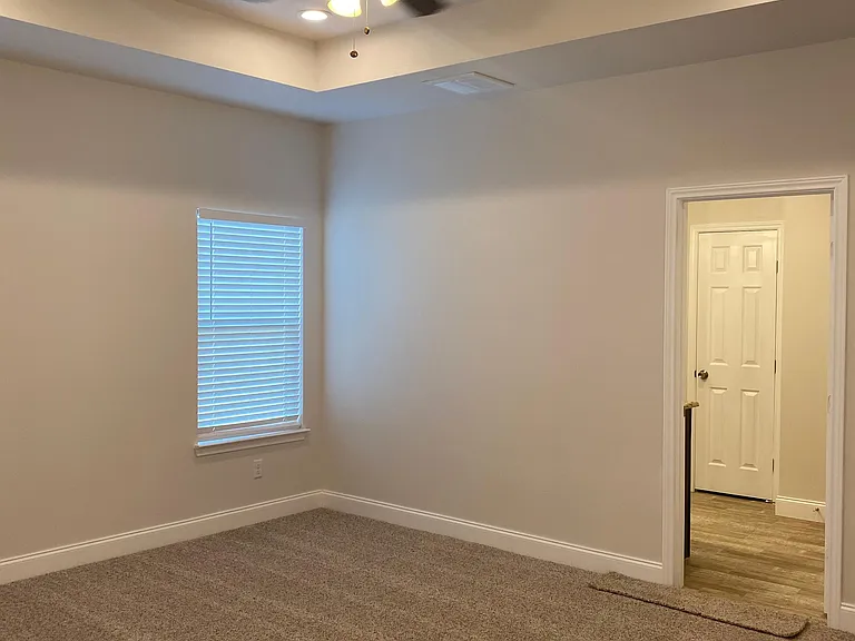 2202 Jones St — Photo 15