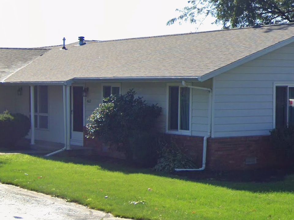 1st image of 402 N Lindberg St