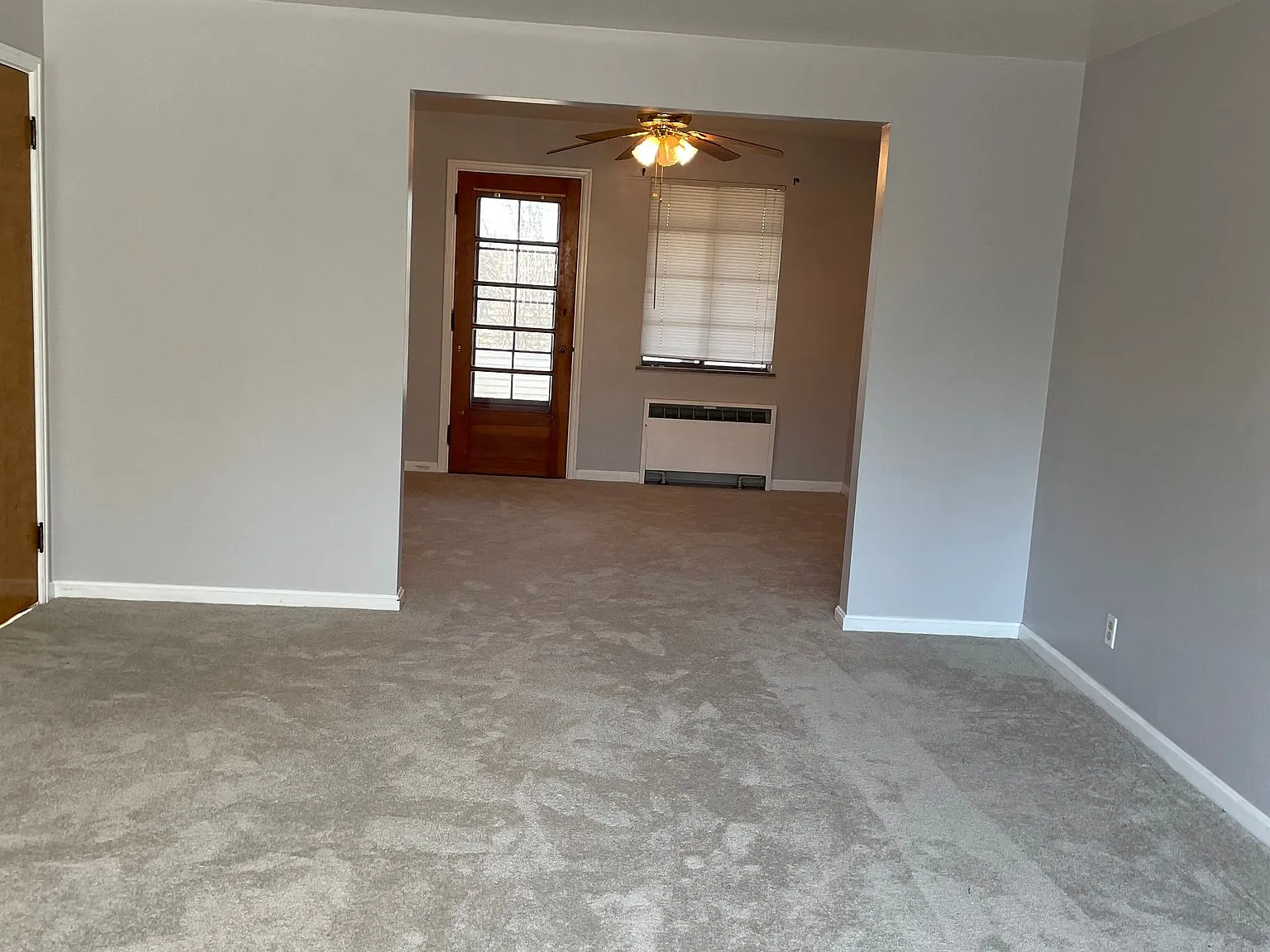 Three bedrooms, 1 bath apartment in a duplex, in a quiet neighborhood. — Photo 3