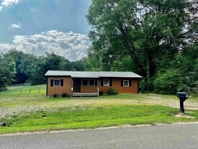 240 Catfish Ln, Crump, TN, 38327
