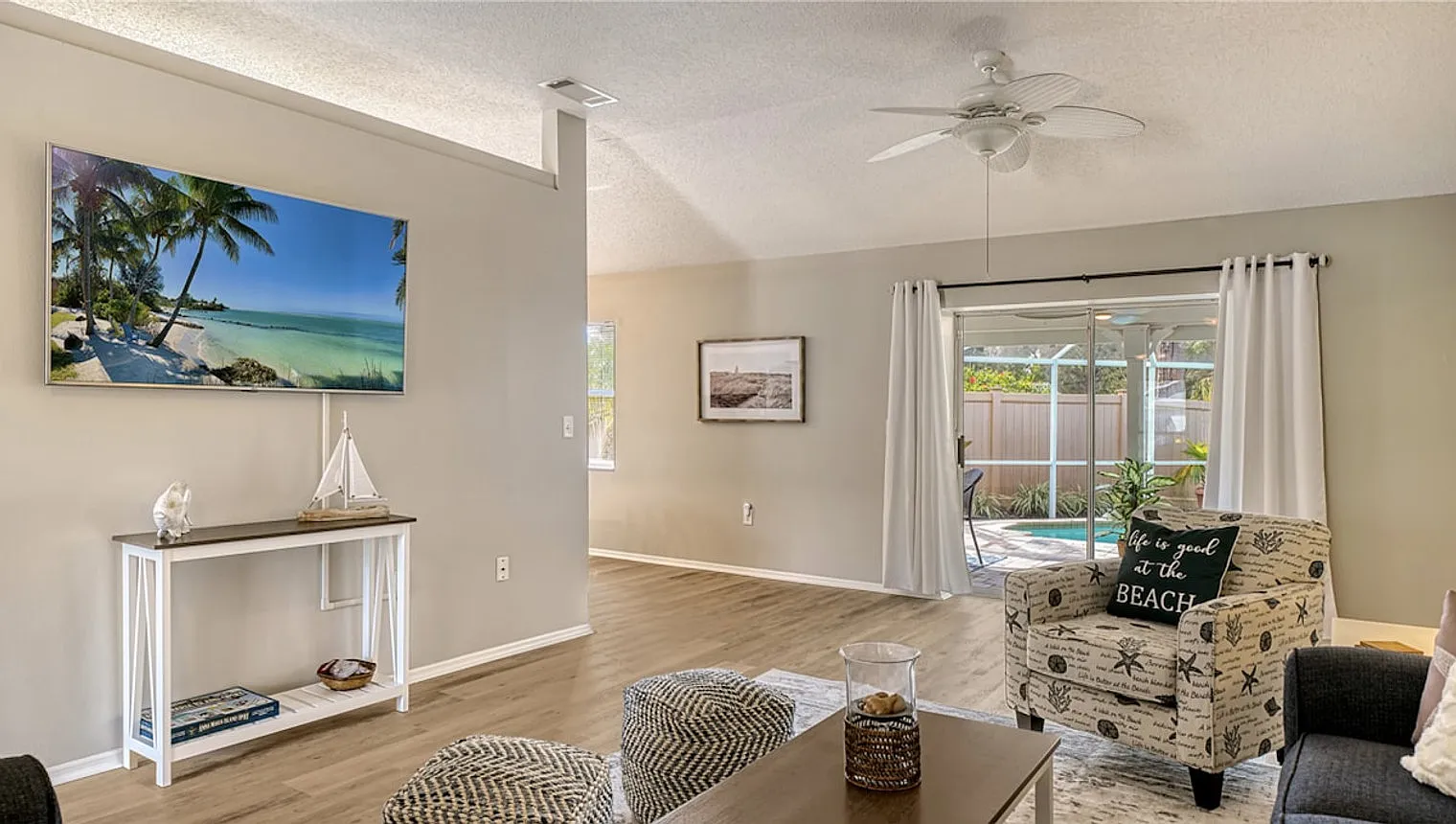 3 bed, 2.0 bath, $7,380 — Photo 2
