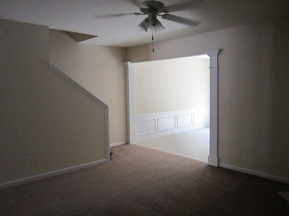 http://www.propertyboss.net/CustomerImages/EXCALIBR_92531/media/Properties/3177%20Creston%20Park%20-%20G1007%20(23DE)\/zsmall_IMG_0858.JPG