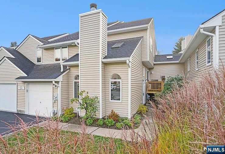 1st image of 11 Fowler Dr #168