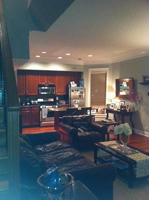 1st image of 747 N Sedgwick St APT 1N