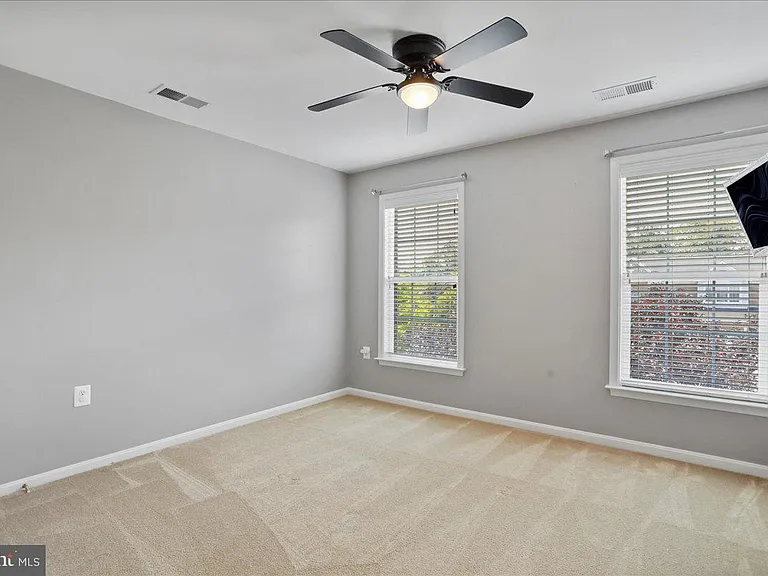 319 Morlyn Dr — Photo 31