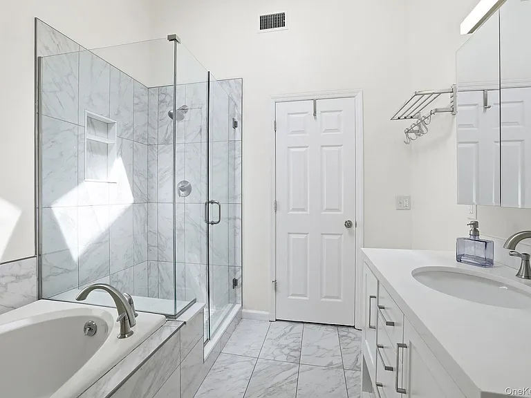 599 Midland Ave #3-5 — Photo 16