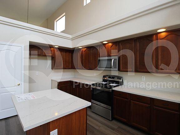 5th image of 14904 W Cameron Dr