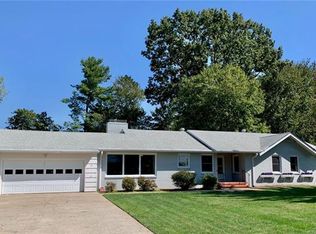 42 Oak Hill Rd, Candler, NC 28715