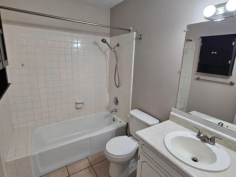 221 Viola Ave — Photo 19