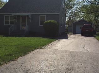 14208 S Lamon Ave, Crestwood, IL 60445