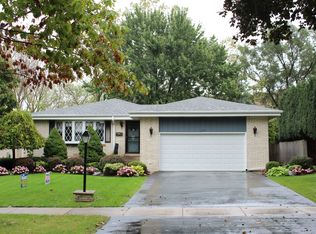 133 N Pleasant Ave, Bloomingdale, IL 60108
