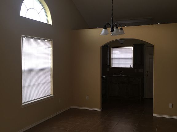2nd image of 2314 Candlelight Ln APT 3