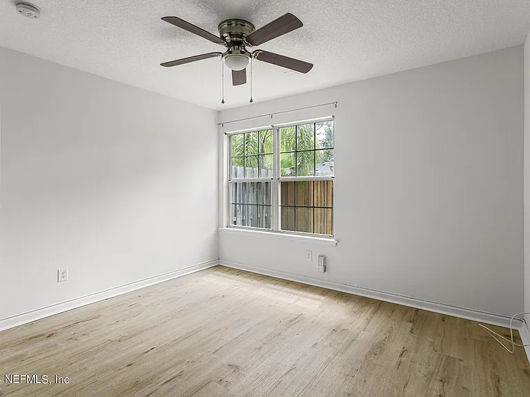 8621 Goodbys Trace Dr — Photo 10