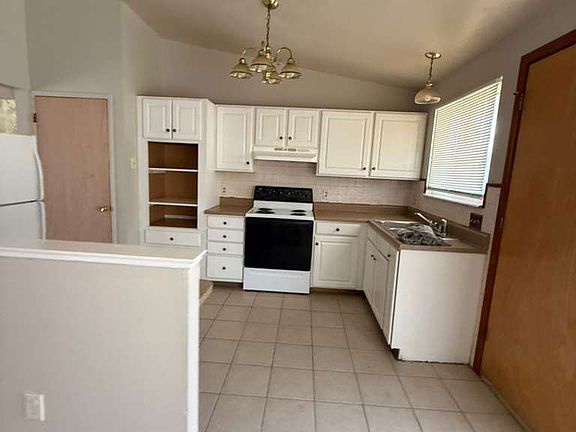 5th image of 10819 Hallstead Dr
