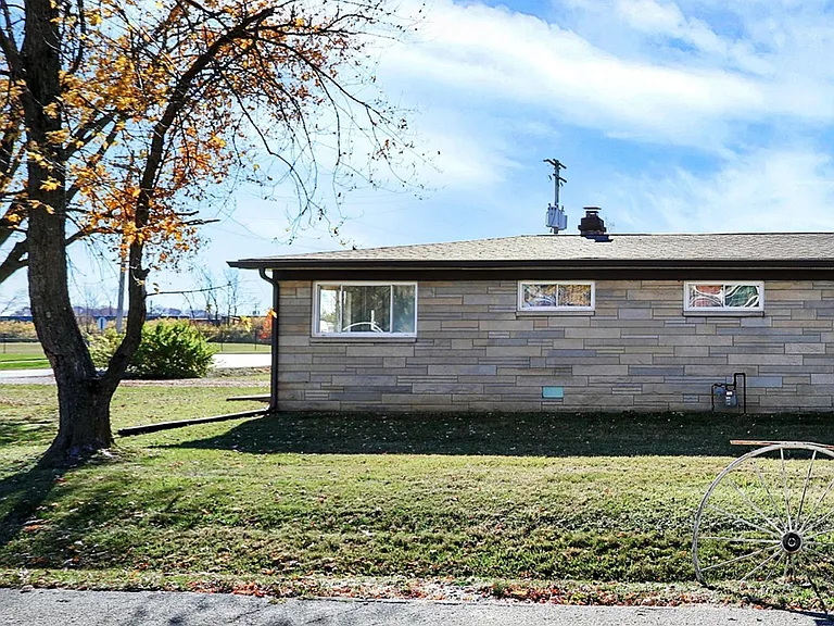 256 Gable Dr #256 — Photo 1