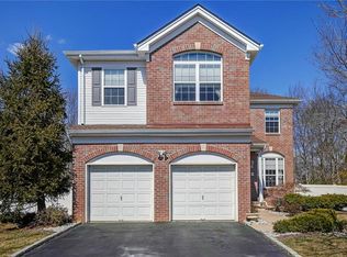 75 Berkshire Way, East Brunswick, NJ 08816