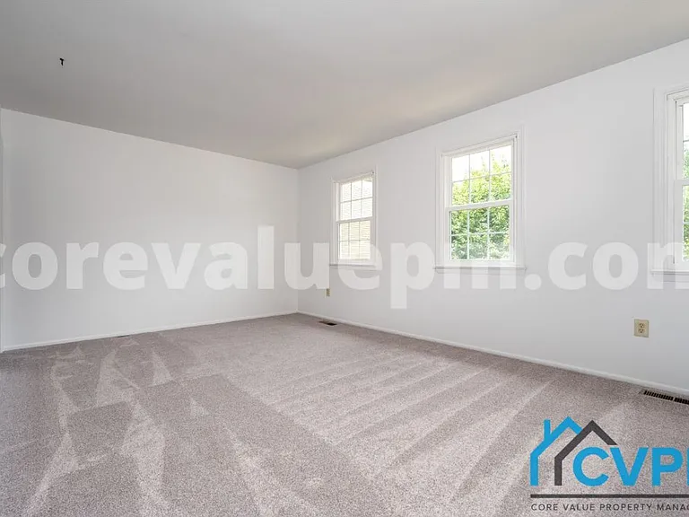 1250 Stonewood Ct — Photo 14