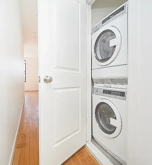 623 Halsey St #3 — Photo 3