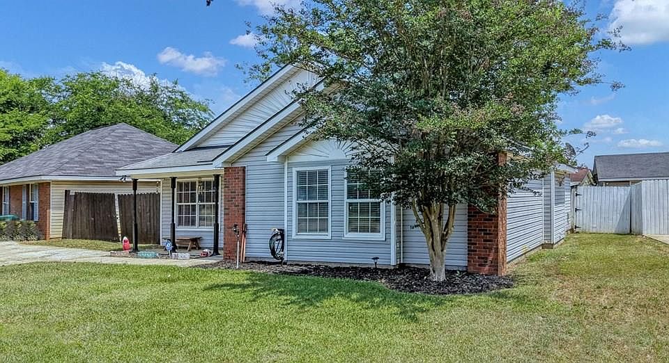 1st image of 140 Mossydale Ln