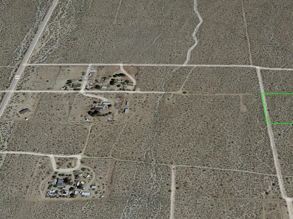 208th St E #E, Llano, CA 93544