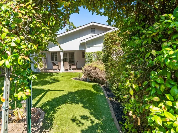 338 Irene Ave, Roseville, CA 95678