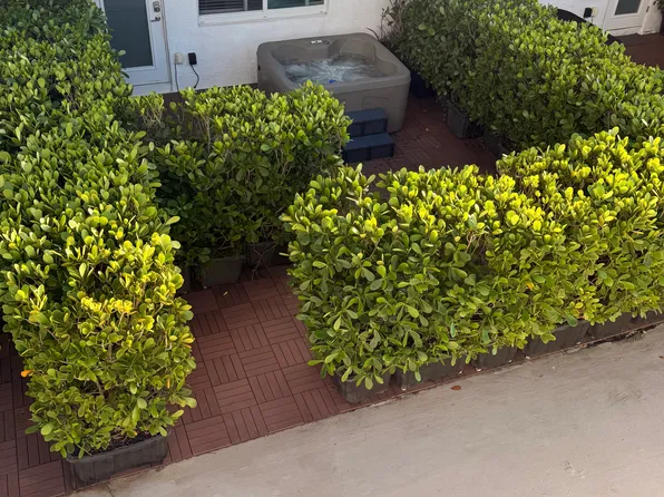 850 NE 13th St #12, Fort Lauderdale, FL 33304