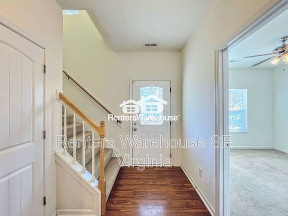4th image of 822 Stewart St
