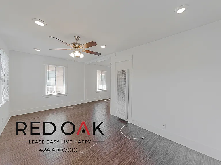 14377 Chatsworth Dr #14377 — Photo 7