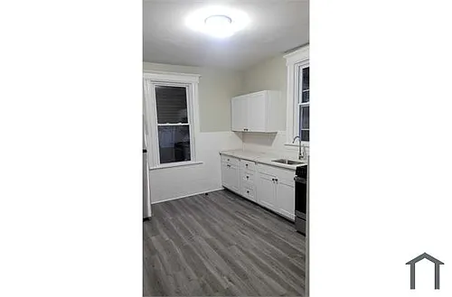 35 Seymour Ave Photo 1