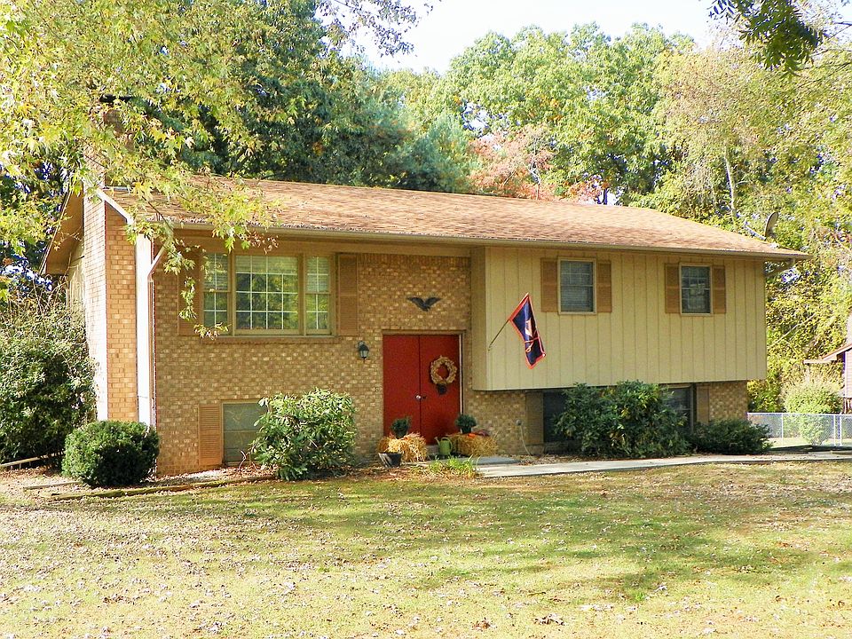 1st image of 382 Brookwood Cir