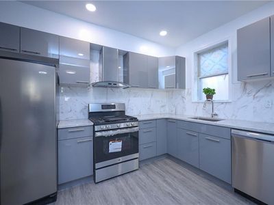 1150 37th St #1I, Brooklyn, NY, 11218