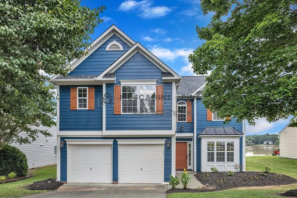 3 bed, 2.5 bath, 1725 sqft, $2,100 — Photo 1