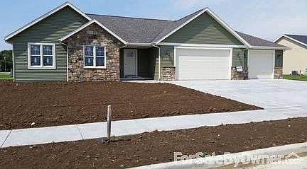 1st image of 460 Country Ln