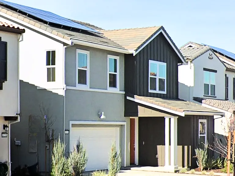 3245 Workman Ave — Photo 1