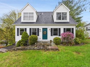 15 Berkshire Dr, Brookfield, CT 06804