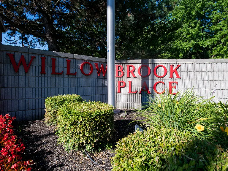 Willowbrook Place — Photo 15