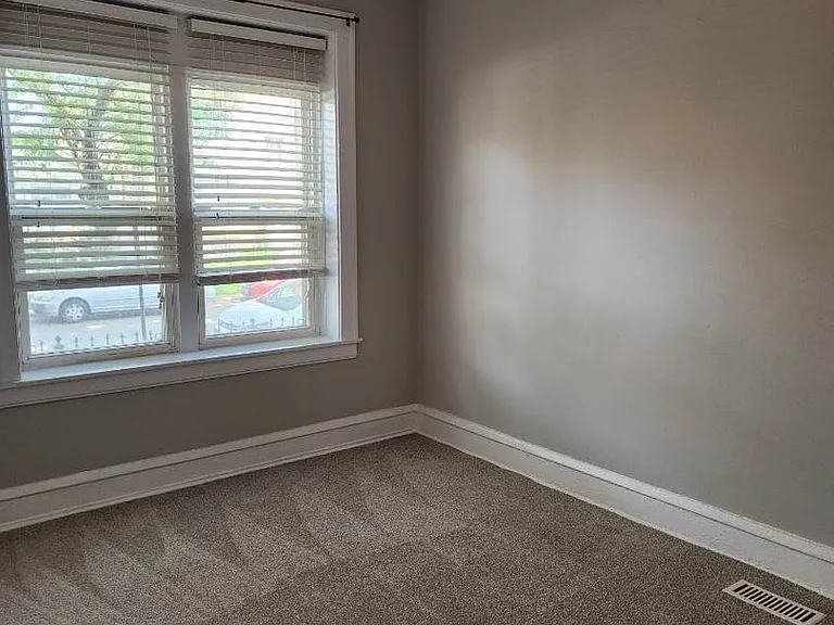 1501-1503 N Kolin 4316 4322 W — Photo 17