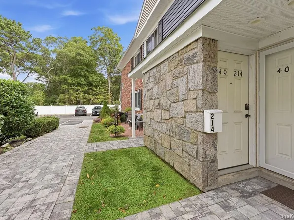 40 W 4th Street #214, Patchogue, NY 11772