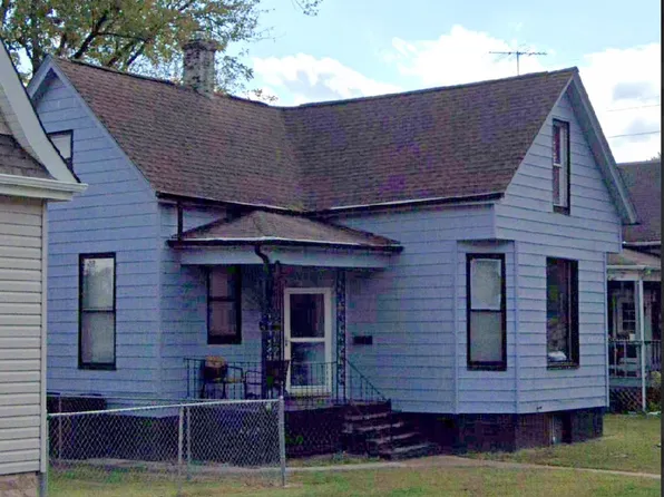 102 S 51st St, Belleville, IL 62226