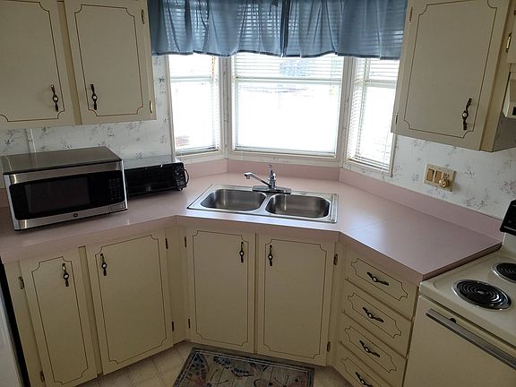 4th image of 1101 W Commerce Ave Lot 21