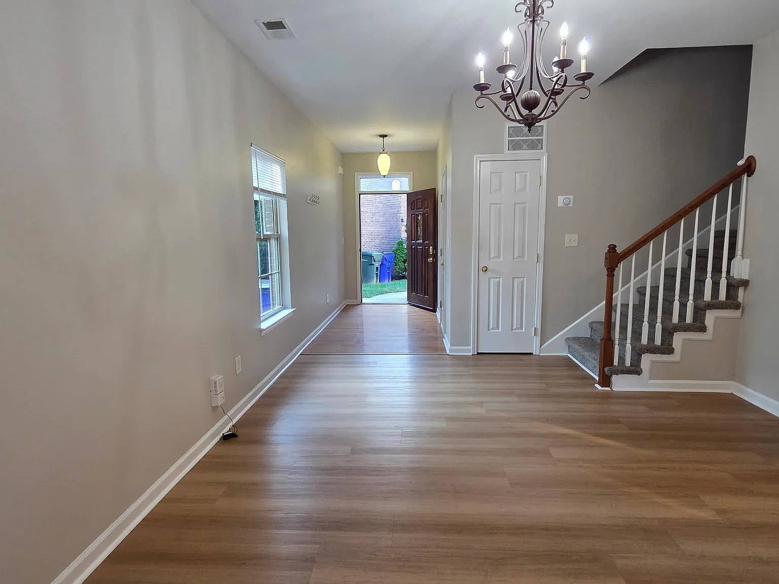 3 bed, 1675 sqft, $2,250 — Photo 2