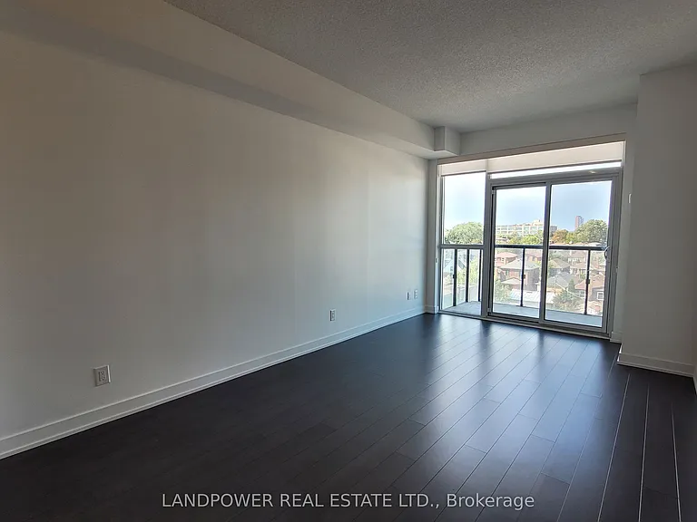 1603 Eglinton Ave W #516 — Photo 4