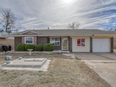 872 NW 15th St, Moore, OK, 73160